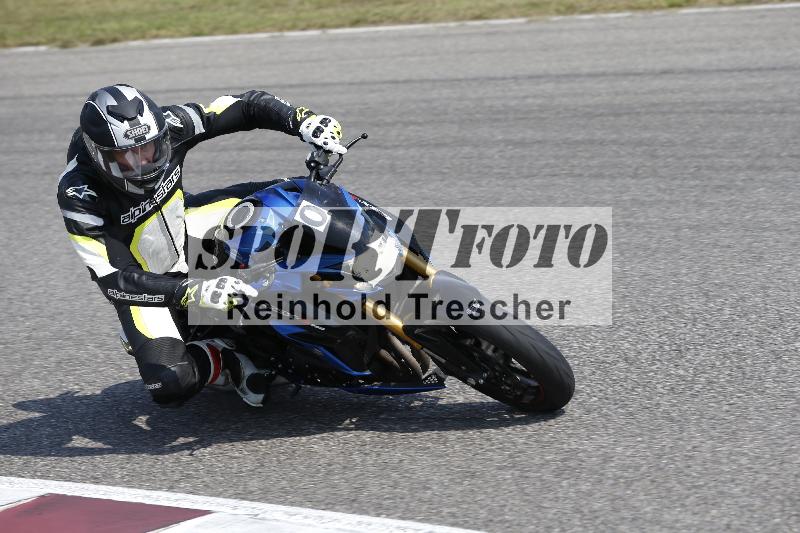 /Archiv-2025/49 26.08.2025 Cornu Master School ADR/blau-bleu/0-4